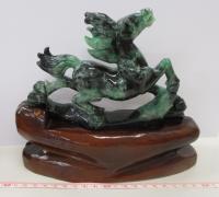 翡翠・彫刻(駿馬)