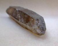 スモーキークォーツ(国産)・ポイント　t165